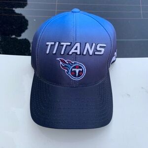 🚨 NFL Football Tennessee Titans puma retro hat🚨